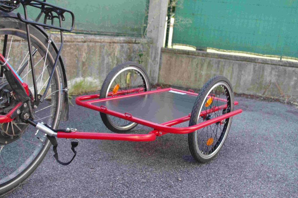 remorque simple plateau avec peinture accordée au vélo